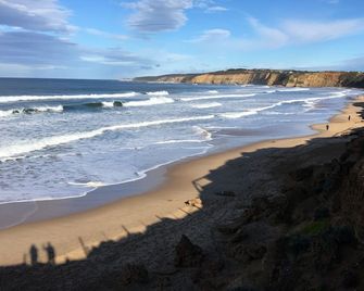 Short walk to surf, shops and all the best things Torquay has to offer - Torquay - Strand