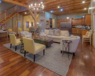 Just like Heaven - Blairsville - Lounge
