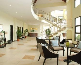 Stylish 2 Bedroom Iris Tivoli Gardens - Mandaluyong - Lobby