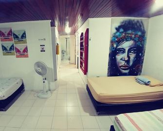 Blue Almond Hostel - San Andres - סן אנדרס - חדר שינה