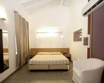 Hotel San Rocco - Бергамо - Спальня