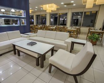 Cilek Marina Hotel - Cesme - Patio