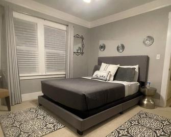 West Oakland Home Minutes From San Francisco Flexible Cancellation ! - Oakland - Sypialnia