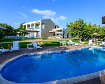 Alonaki Resort - Preveza - Pileta