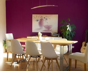 Entire House in Schwarzwald With Mountai - Unterkirnach - Salle à manger