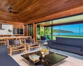 Yangaro - Airlie Beach - Oturma odası