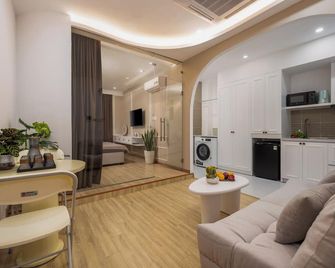 Q Apartment Da Nang - Da Nang - Living room