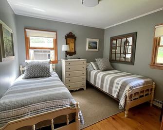 Beautiful Vermont Lake House On Lake Morey - Fairlee - Bedroom