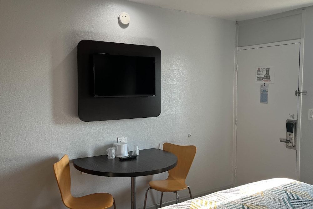 Motel 6 Dallas Tx - St. Augustine / Hwy 175 - Dallas