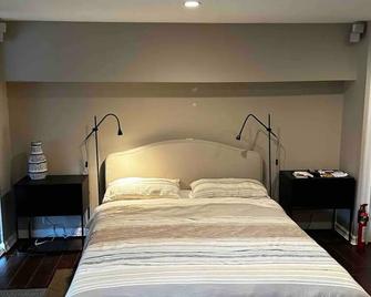 Modern Studio in Middle Village - Queens