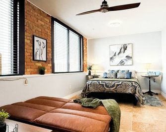 Historic Hideaway in The Virginia Grand - Downtown Idaho Falls - #303 - Idaho Falls - Bedroom