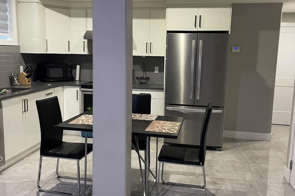 Wonderful bed & breakfast with WiFi in charming Edmonton - Nisku - Cuisine