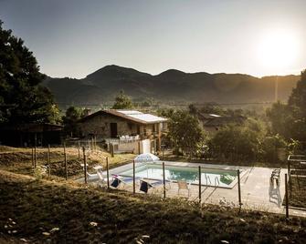 Farmhouse with pool - for 7 adults + 4 kids - Corfino - Piscina