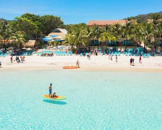 Mayan Princess Beach & Dive Resort - Coxen Hole - Strand