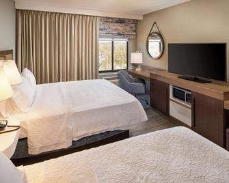 Hampton Inn & Suites Binghamton/Vestal - Vestal - Спальня