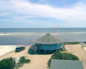 Beach House - Privacy & Serenity 2 Bedroom Home by RedAwning - Cedar Island - Outdoors view