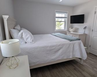 Surf City NEW 3BR 1st Fl - Steps to Kid Friendly Bay Beach Walk to Ocean - Beach Haven - Bedroom