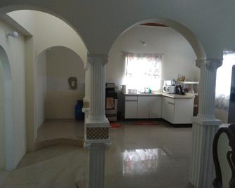 Spanish Palms Villa, in Spanish Town - Spanish Town - Kitchen