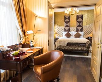Excelsior Hotel & Spa Baku - Bakú - Sala de estar