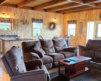 The Den Cabin - Caribou - Sala de estar