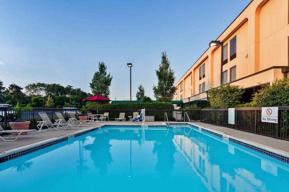 Comfort Inn & Suites Mt. Holly - Westampton - Mount Holly - Zwembad
