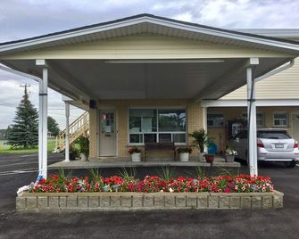 Milan Garden Inn - ניאגרה פולס - בניין