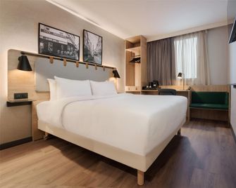 Campanile Dijon Centre - Gare - Dijon - Bedroom