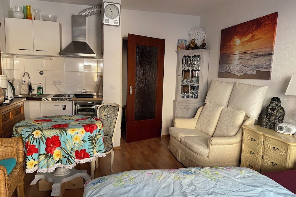 Great location in the center, well equipped to accomplish everything on foot. - דיסלדורף - חדר שינה