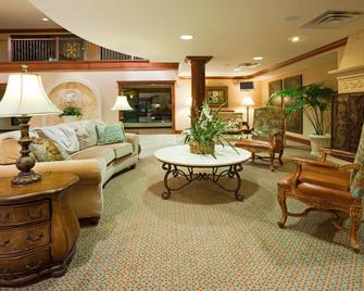 Holiday Inn Hotel & Suites Minneapolis-Lakeville By IHG - Lakeville - Building