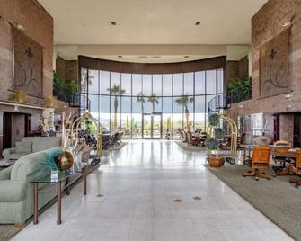Lake and London Bridge View - Penthouse Suite - Lake Havasu City - Lobby