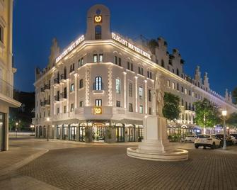 Elegant Boutique Hotel Ha Long - Ha Long - Byggnad