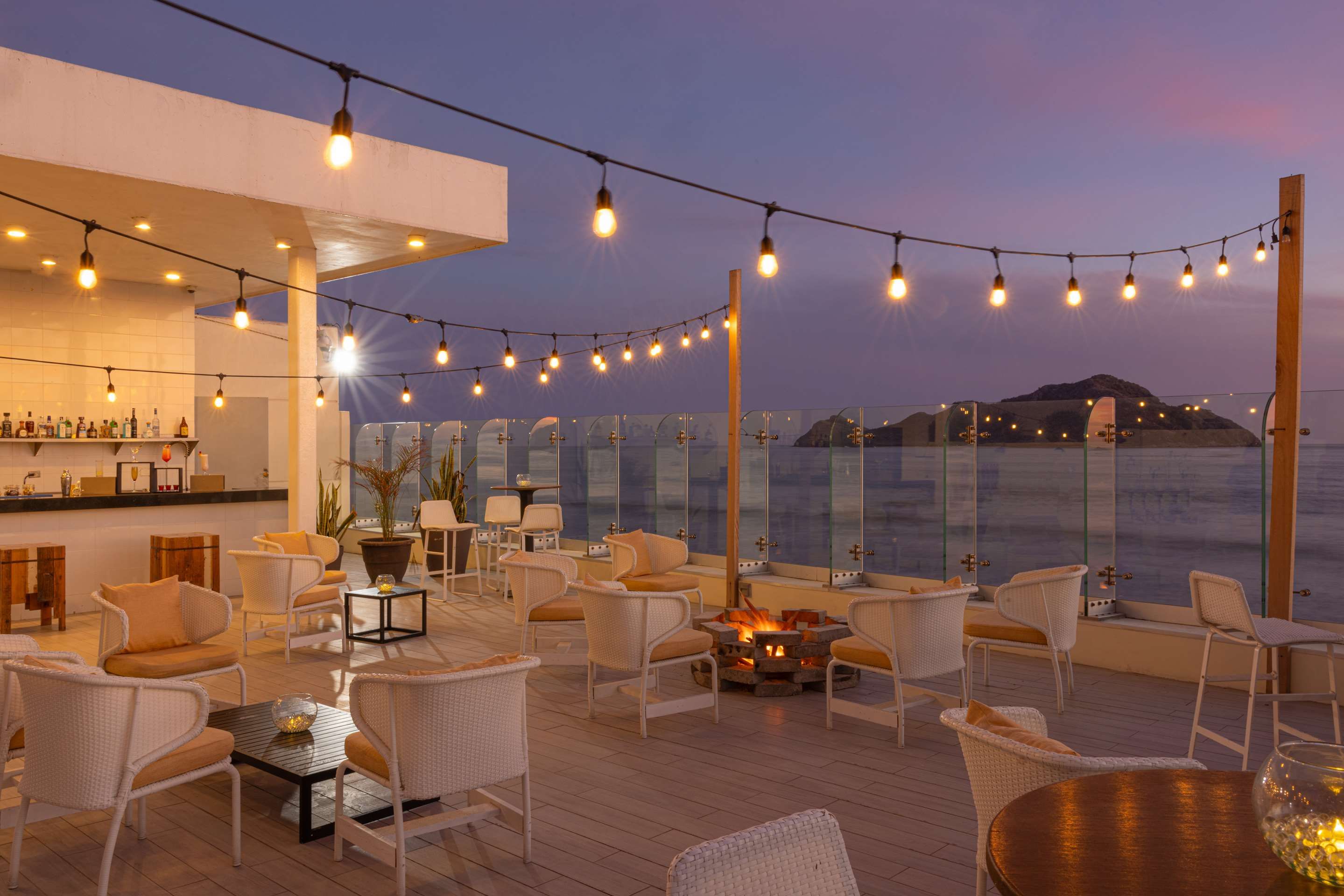 Doubletree by Hilton Mazatlan - Mazatlán - Bar
