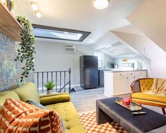 The Roxy | Free Parking, Ideal for Any Stay - Pittsburgh - Sala de estar