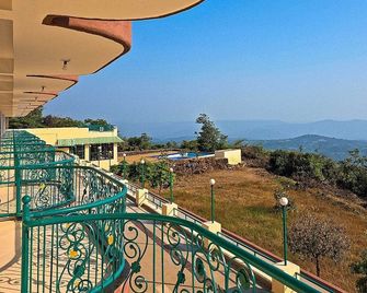 Wilson Valley Resort - Dharampur - Balcony