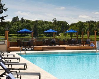 Pinestone Resort - Haliburton - Zwembad