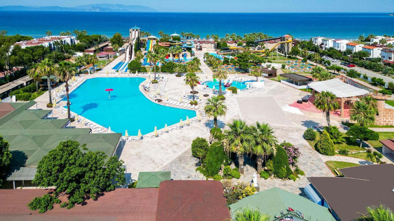 Risus Beach Resort Hotel