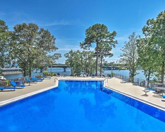 Views and Pool Access Quaint Condo in Hot Springs! - Hot Springs - Pool