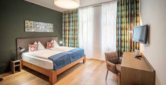 Hotel Bären am Bundesplatz - Bern - Bedroom