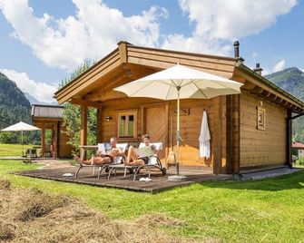 Vitaloase to the Three Brothers - Romantikstadel - Unken - Patio