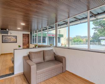 Oxi Valley - Igatpuri - Рецепція