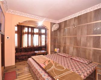 Hotel Sidharth Regency - Shimla - Bedroom