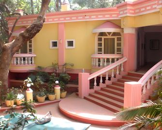 The Wayside Inn - Matheran - Lobby