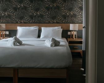 Ta' Tereza In Manwel Dimech - Sliema - Yatak Odası