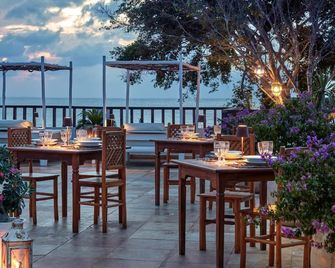 ポサーダ モナリザ - ジジオカデジェリコアコアラ - レストラン