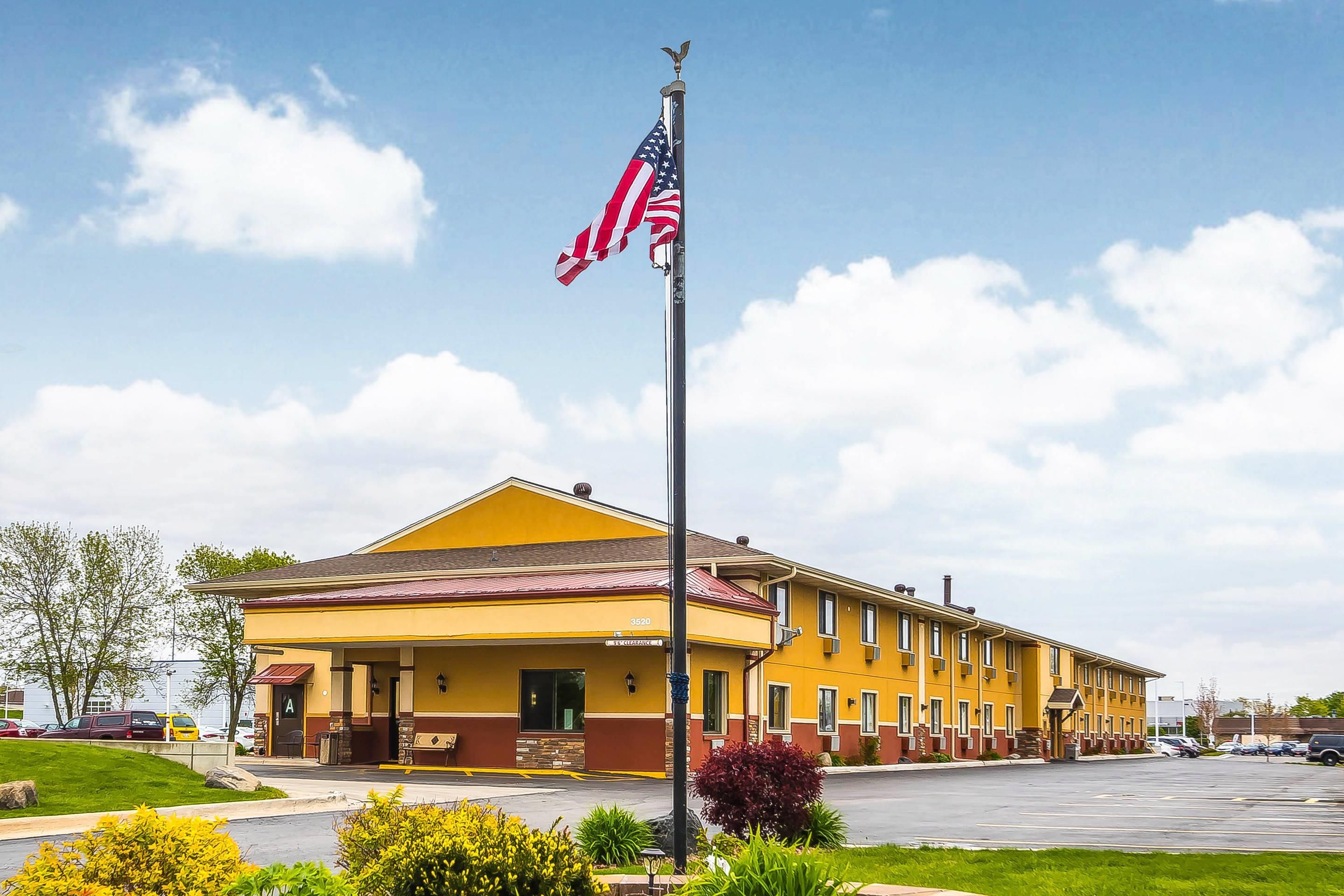 Quality Inn Janesville North - Janesville - Gebouw