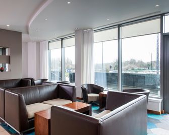 Holiday Inn Express Hamilton By IHG - Hamilton - Salónek
