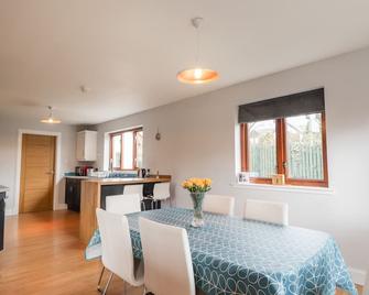 3 Croftside, Pet Friendly, With Open Fire In Aviemore - Aviemore - Essbereich