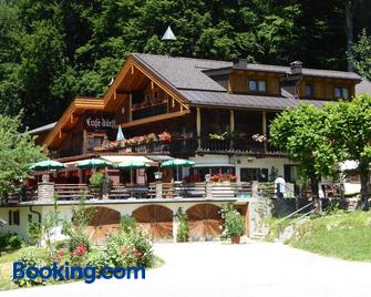 Gasthaus - Pension - Café Dörfl - Kiefersfelden - Edificio