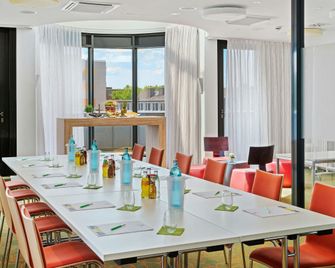 Hey Lou Hotel Hildesheim - Гільдесгайм - Ресторан