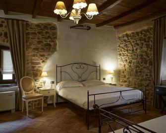 Locanda Osteria Marascia - Calolziocorte - Bedroom
